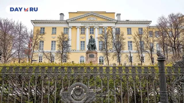 Корпус факультета журналистики МГУ