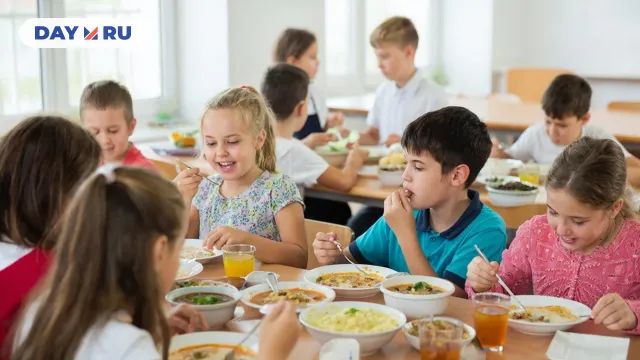 Школьная столовая