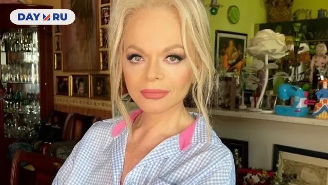 Лариса Долина