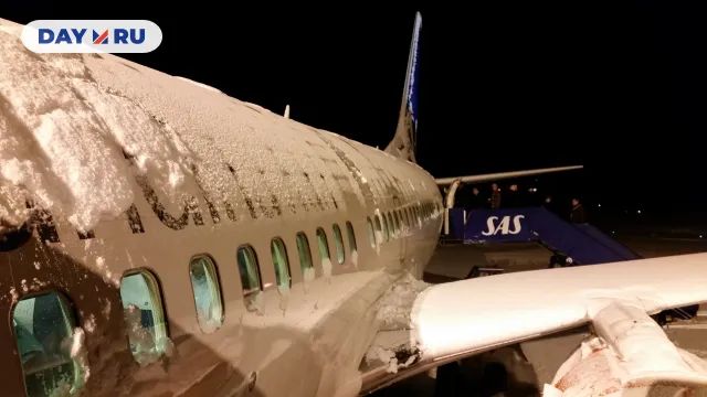 Самолет, зима