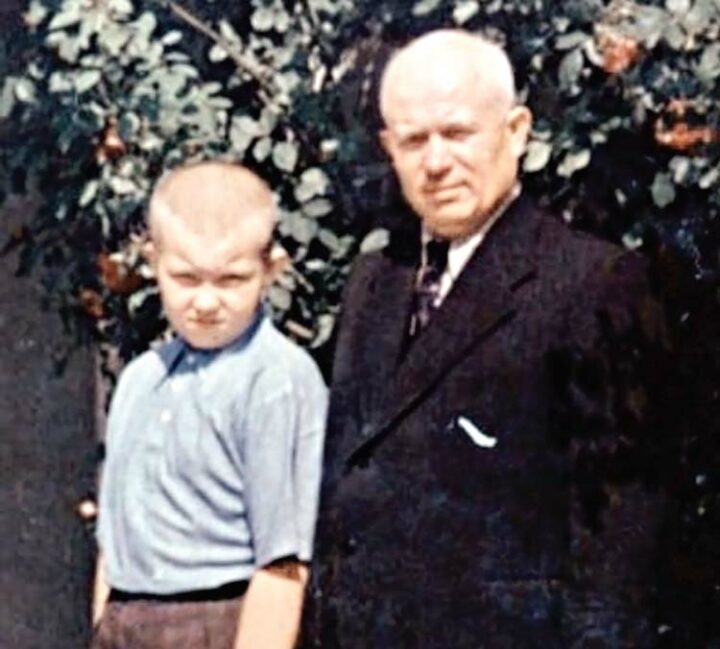 Никита Хрущев с сыном «Се-се-серей»