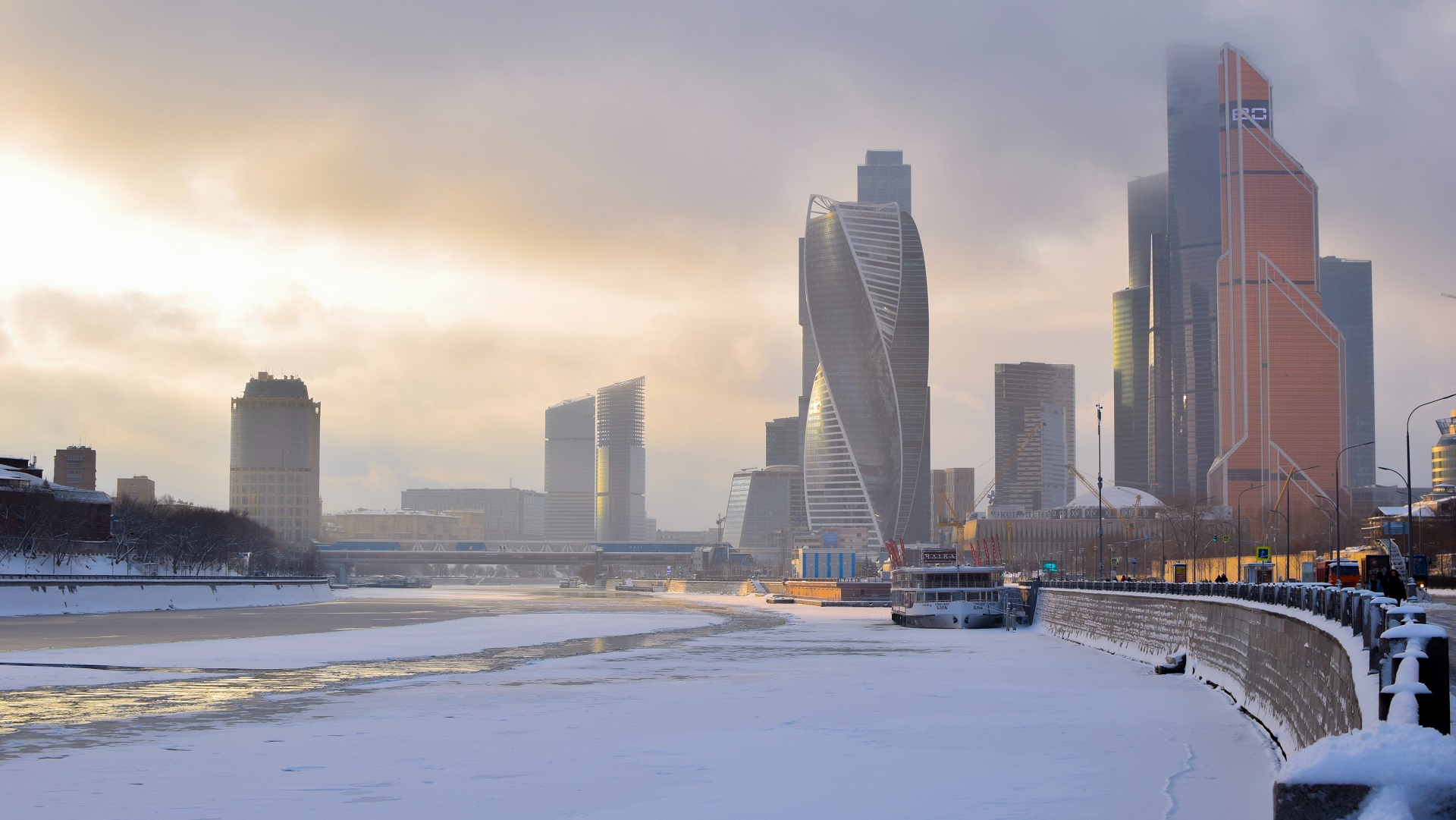 В Москву придут заморозки и новые снегопады