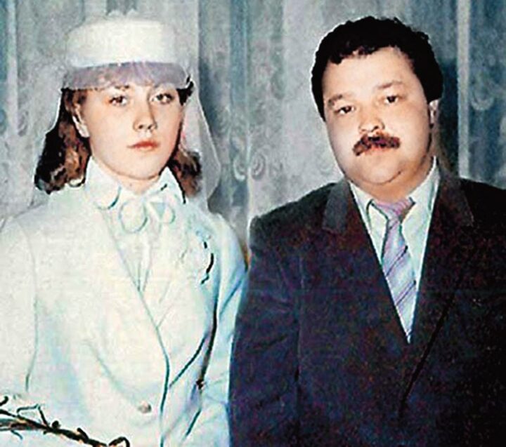 За Михаила Сябитова будущая звезда вышла замуж не по любви. Но он оказался хорошим человеком