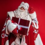 До скольки лет нужно поддерживать миф про Деда Мороза