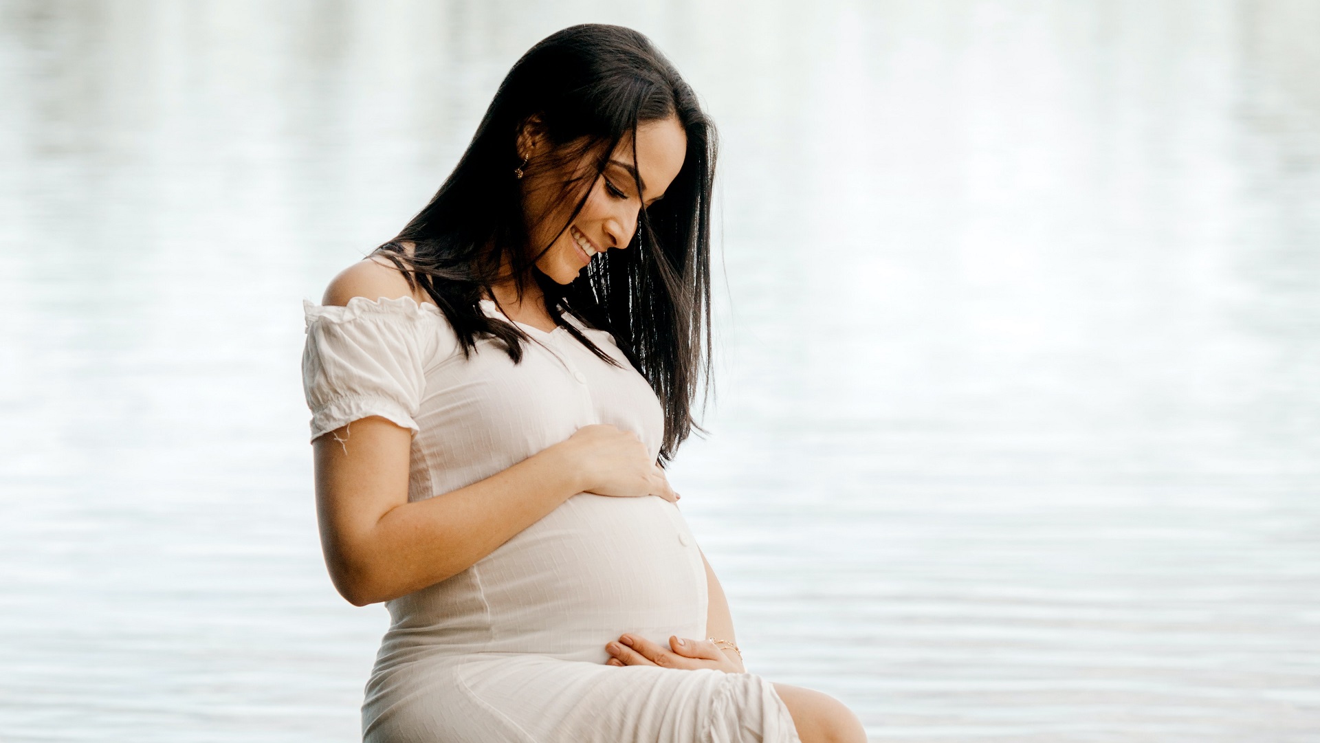 Мама хочет беременную. Счастливая беременность. Беременные в воде фото. Симптомы родов третьеродящих. Счастливая беременность после неудачной 3.